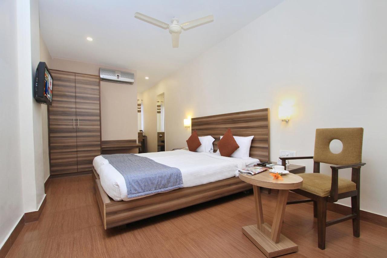 Hotel Octave La Sara Vista à Bangalore Extérieur photo