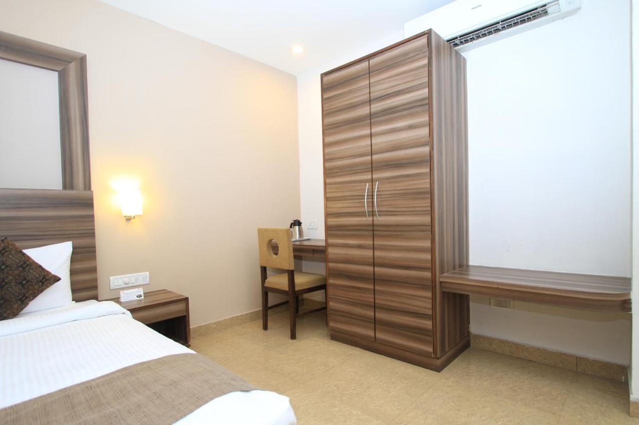 Hotel Octave La Sara Vista à Bangalore Extérieur photo
