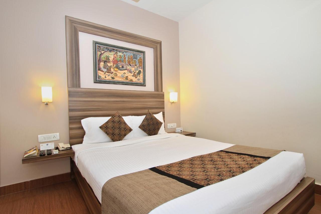 Hotel Octave La Sara Vista à Bangalore Extérieur photo