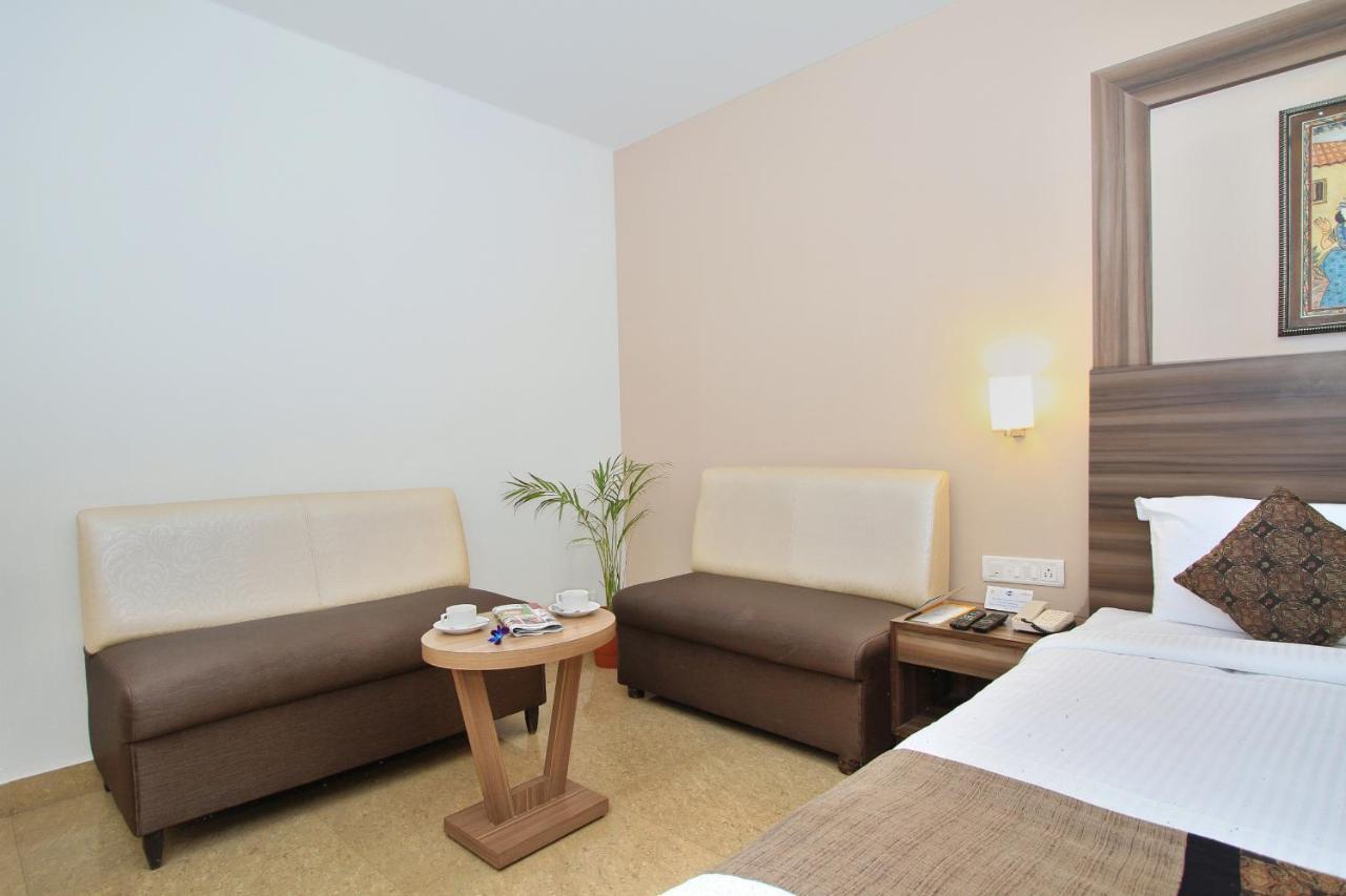Hotel Octave La Sara Vista à Bangalore Extérieur photo