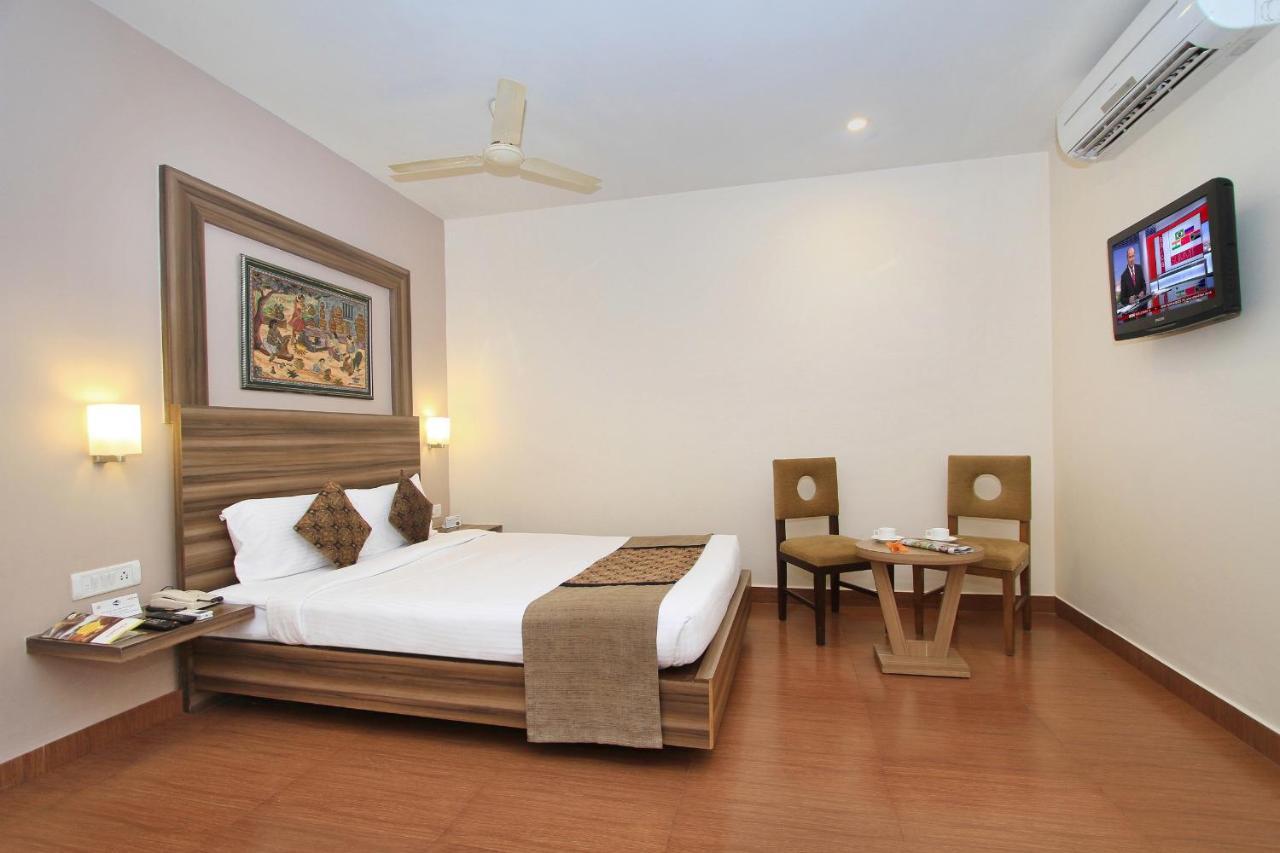 Hotel Octave La Sara Vista à Bangalore Extérieur photo