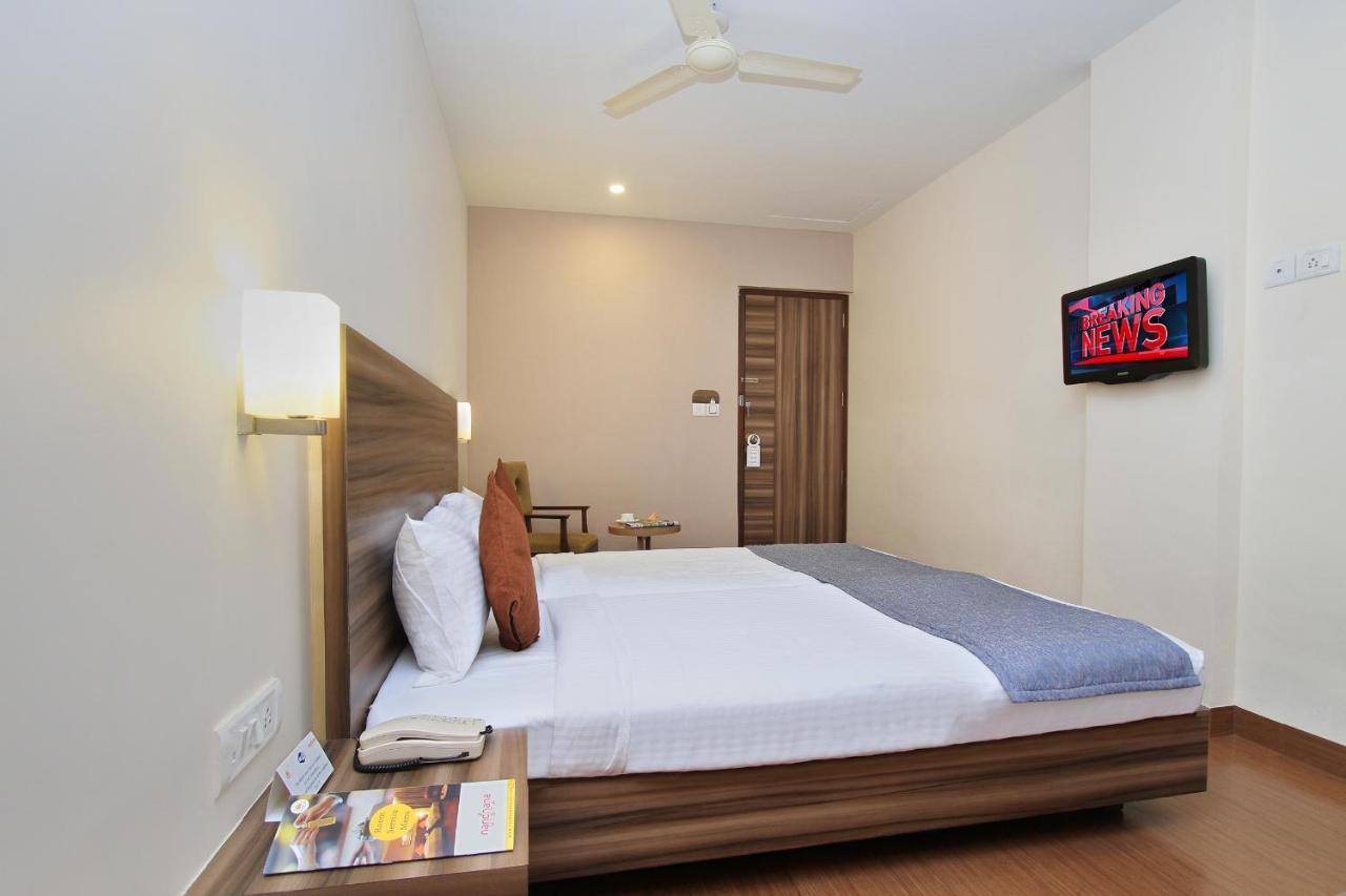 Hotel Octave La Sara Vista à Bangalore Extérieur photo