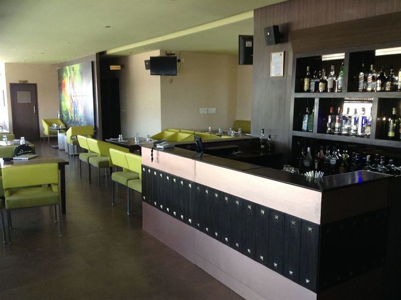 Hotel Octave La Sara Vista à Bangalore Extérieur photo