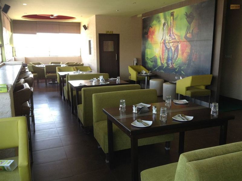 Hotel Octave La Sara Vista à Bangalore Extérieur photo