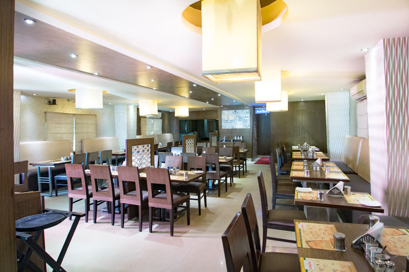 Hotel Octave La Sara Vista à Bangalore Extérieur photo